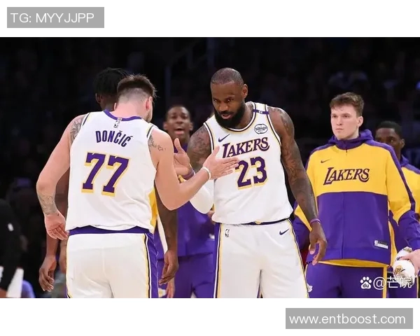 湖人队球员因伤缺席比赛，战绩受影响